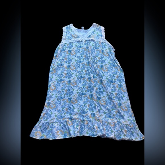 ✨Blue floral lace nightgown with ruffled hem and lace trim✨ - Picture 1 of 4